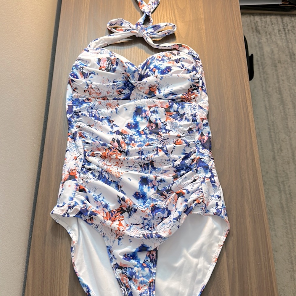 Marinavida one piece size L, NWOT